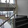 rvs balustrade met glas op trappen