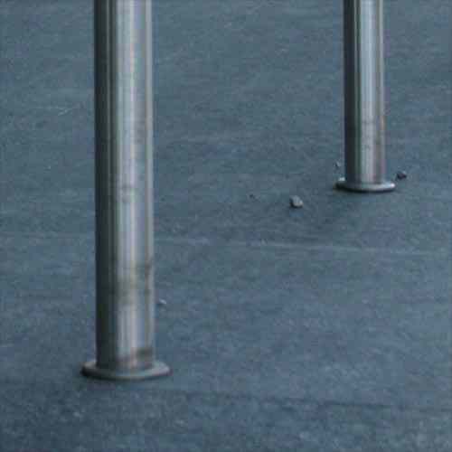 bovenzijde mountage, flens gelast aan staander met afdekkappe bovenop