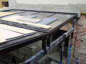 glasdak met dubbele beglazing gemonteerd op stalen constructie